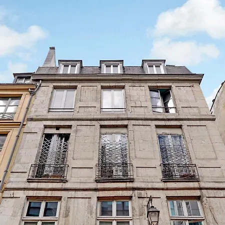 Paris Marais Beaubourg Area *