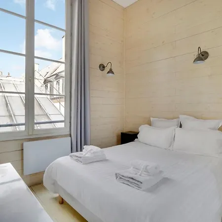 Paris Marais Beaubourg Area Apartment