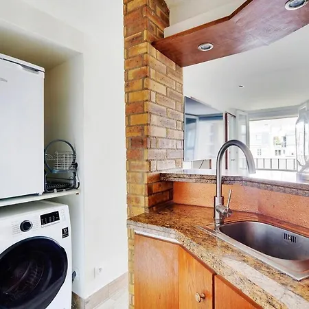 Paris Marais Beaubourg Area Apartment