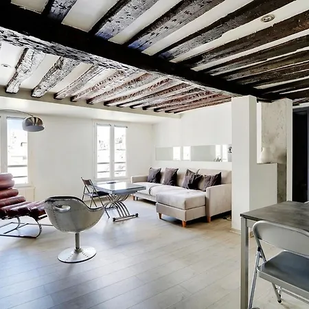 Paris Marais Beaubourg Area Apartment