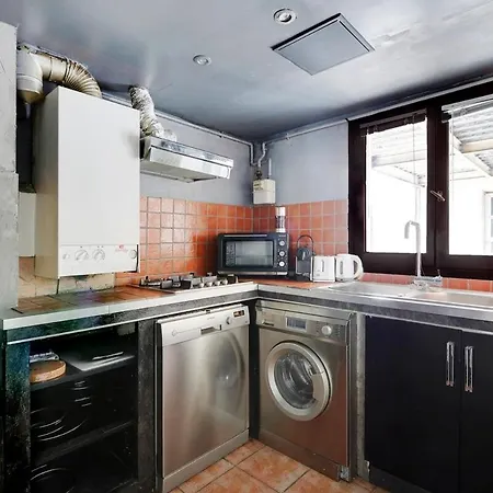 Paris Marais Beaubourg Area Apartment Paris