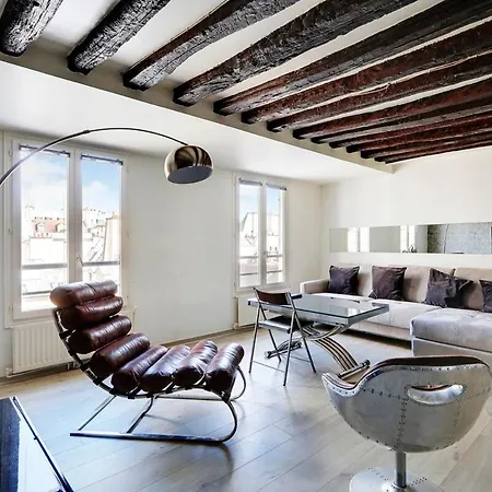 Apartment Paris Marais Beaubourg Area