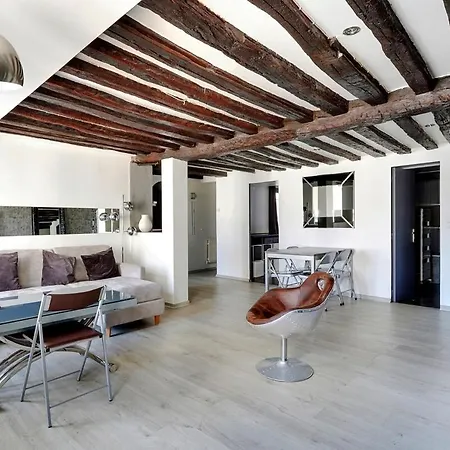 Apartment Paris Marais Beaubourg Area Paris