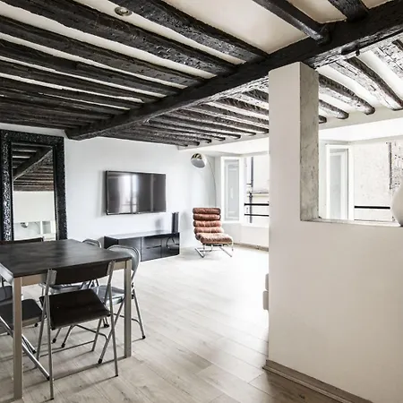 Paris Marais Beaubourg Area Apartment Paris