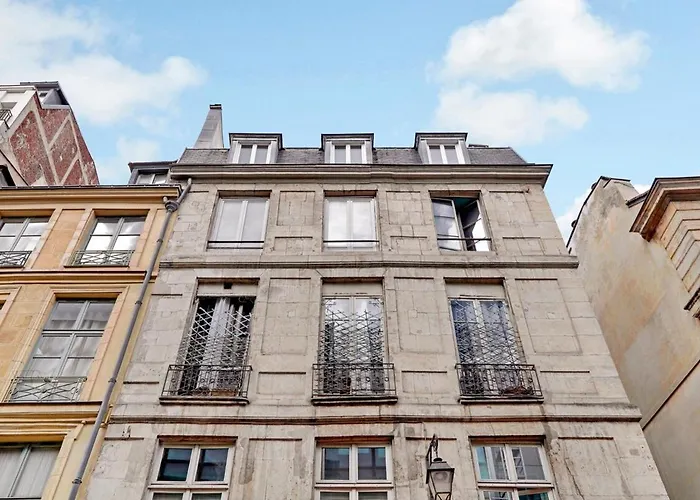 Marais Beaubourg Area *