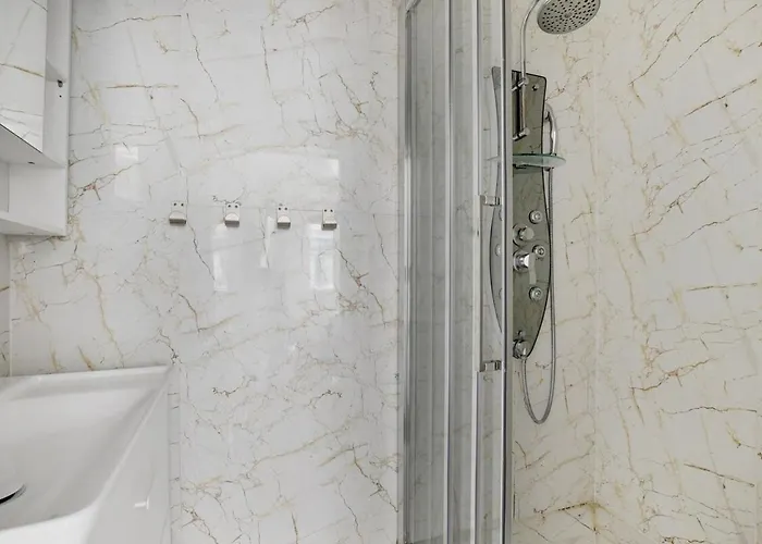 Marais Beaubourg Area Apartment