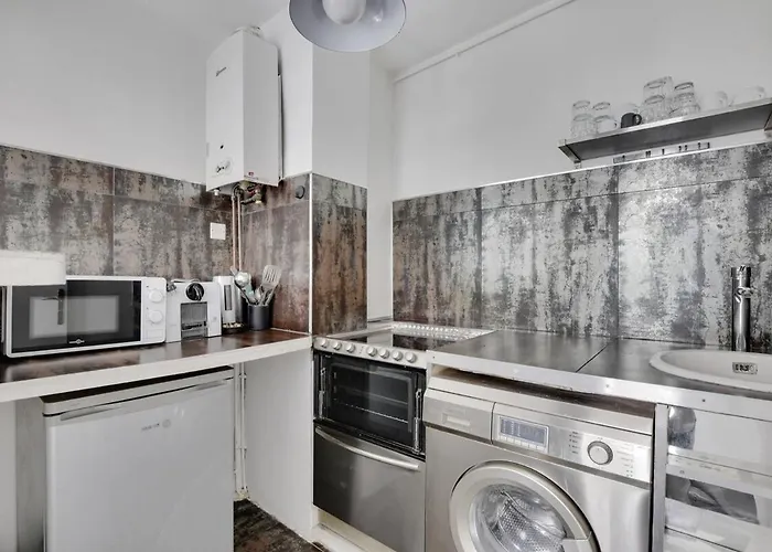 Marais Beaubourg Area Apartment Paris