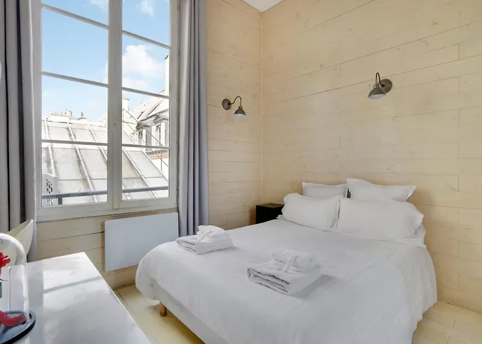 Marais Beaubourg Area Apartment
