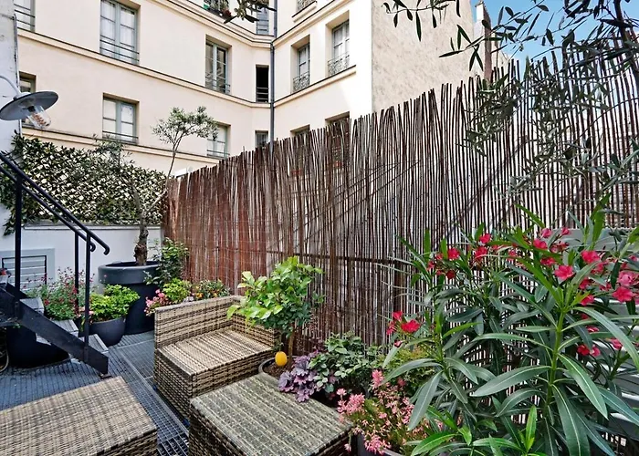 Marais Beaubourg Area Paris