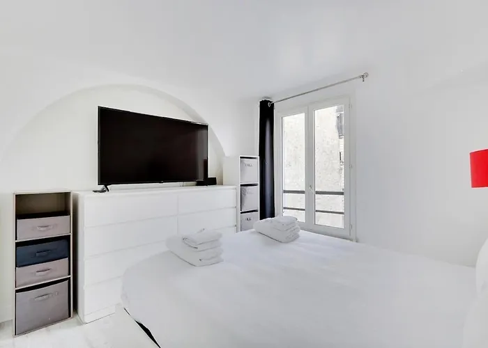 Apartment Marais Beaubourg Area