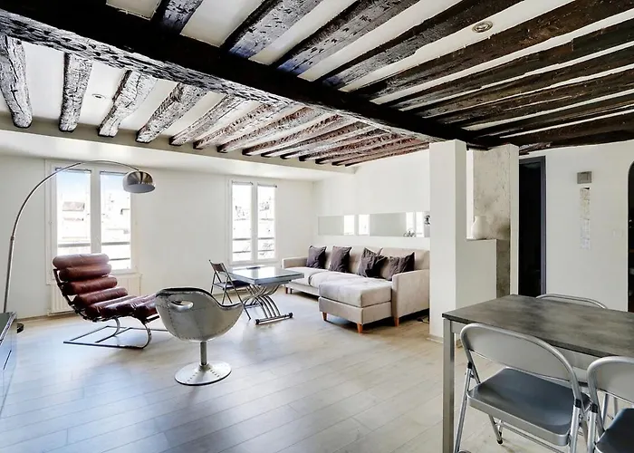 Marais Beaubourg Area Apartment