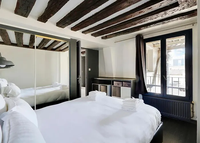 Marais Beaubourg Area Apartment Paris