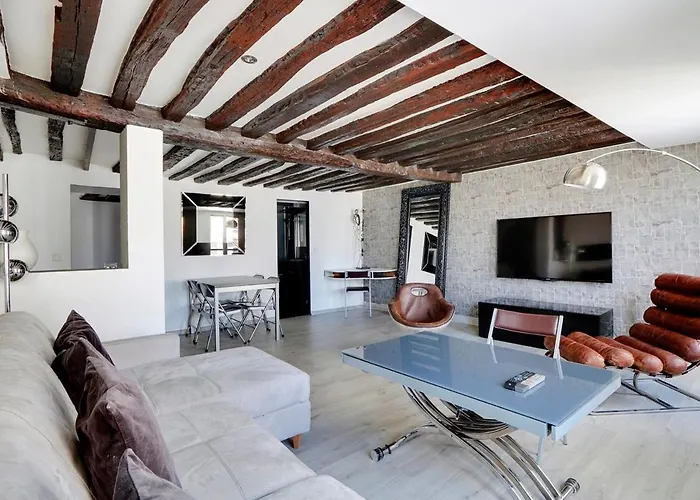 Marais Beaubourg Area Apartment