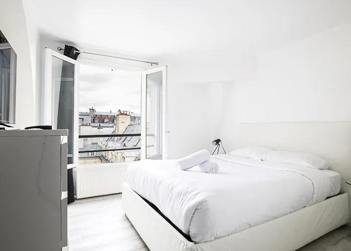 Marais Beaubourg Area Paris