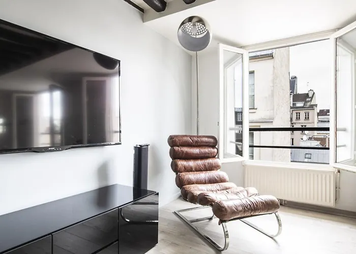 Marais Beaubourg Area Apartment *