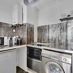Marais Beaubourg Area Apartment Paris