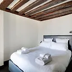 Marais Beaubourg Area Apartment *