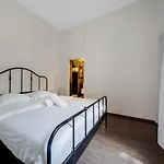 Marais Beaubourg Area Apartment *