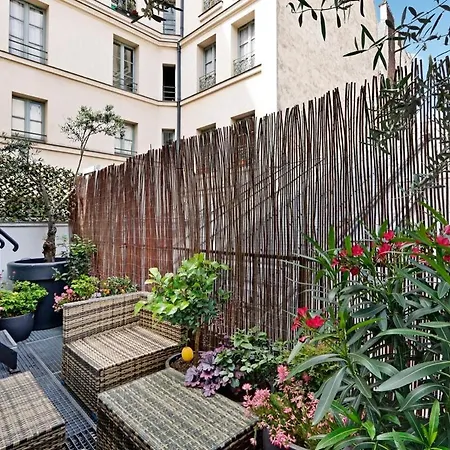 Marais Beaubourg Area Paris